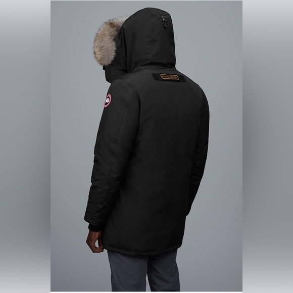 Canada Goose- Langford Coyote Trim Slim Parka. Size M - Picture 3 of 16